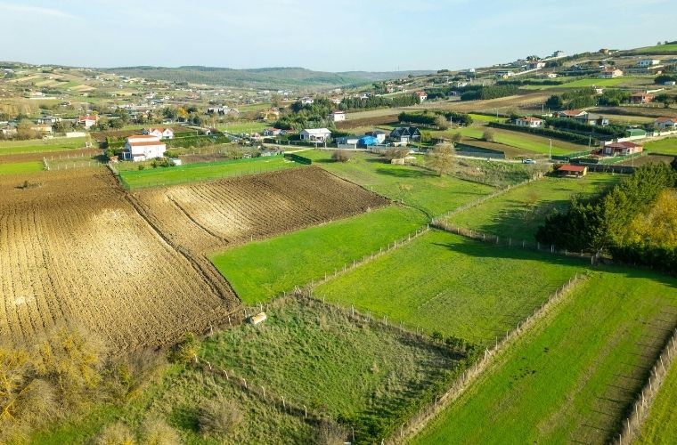 Yüksek kazanç getiren kupon arsa yatırım fırsatları ve lokasyon seçimi.